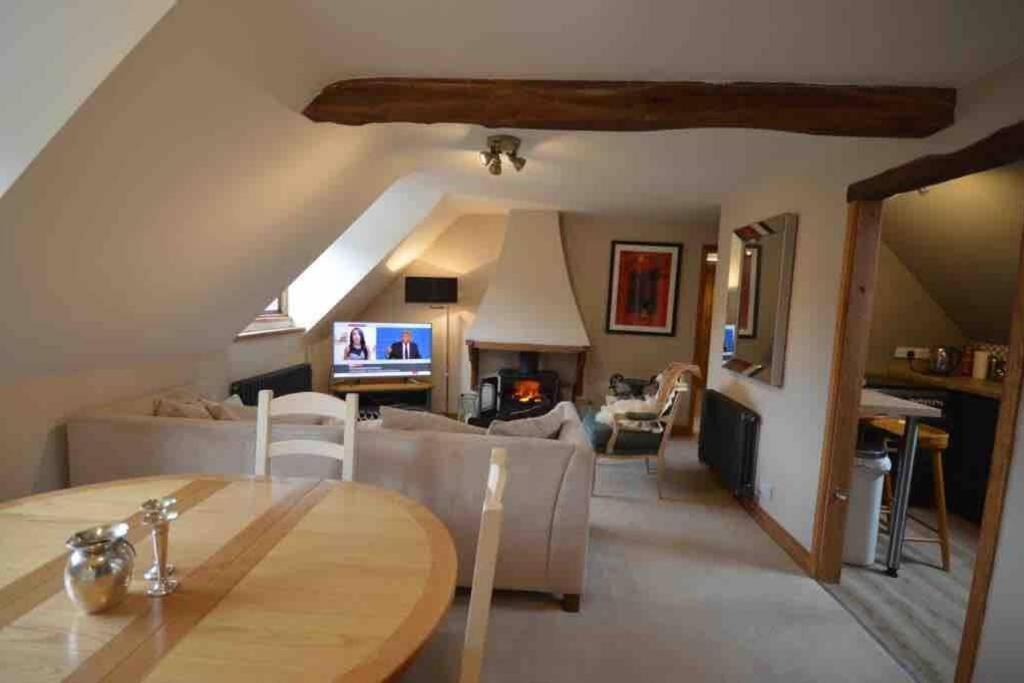 Apartament The Old Manor Coach House Cirencester Zewnętrze zdjęcie