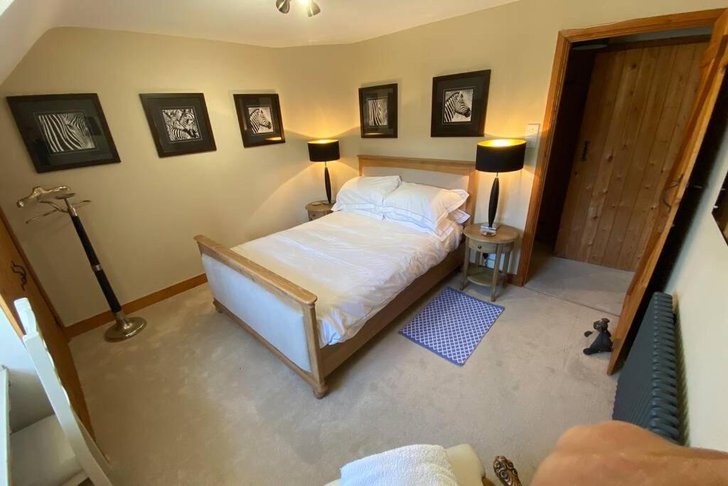Apartament The Old Manor Coach House Cirencester Zewnętrze zdjęcie