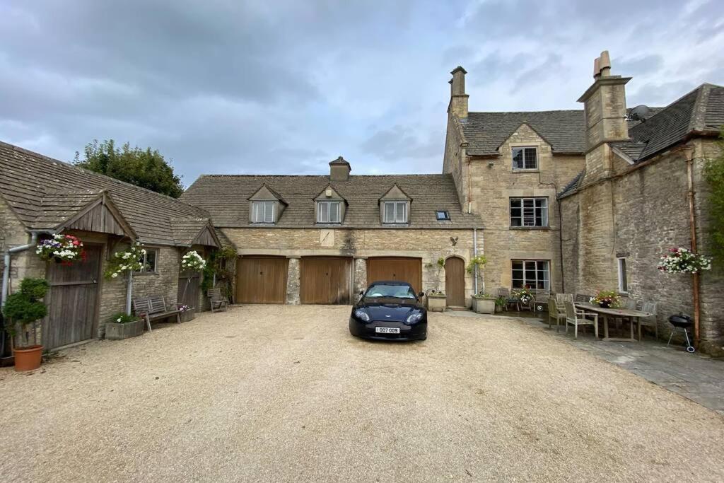 Apartament The Old Manor Coach House Cirencester Zewnętrze zdjęcie