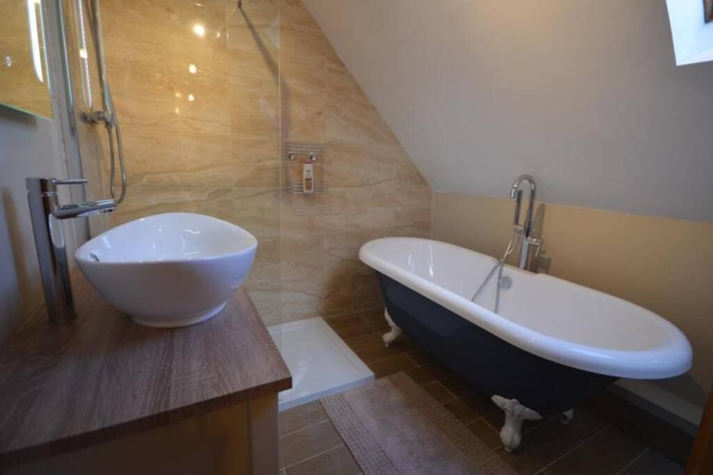 Apartament The Old Manor Coach House Cirencester Zewnętrze zdjęcie