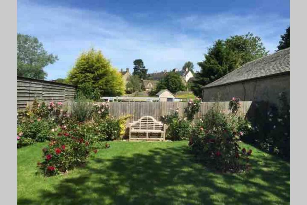 Apartament The Old Manor Coach House Cirencester Zewnętrze zdjęcie