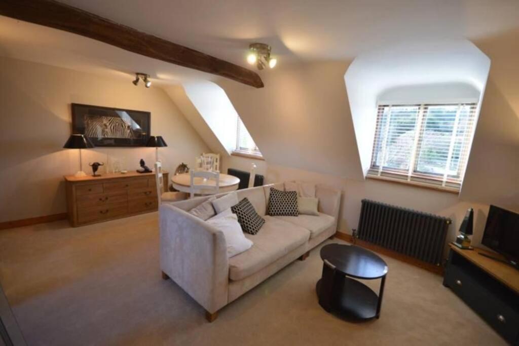Apartament The Old Manor Coach House Cirencester Zewnętrze zdjęcie